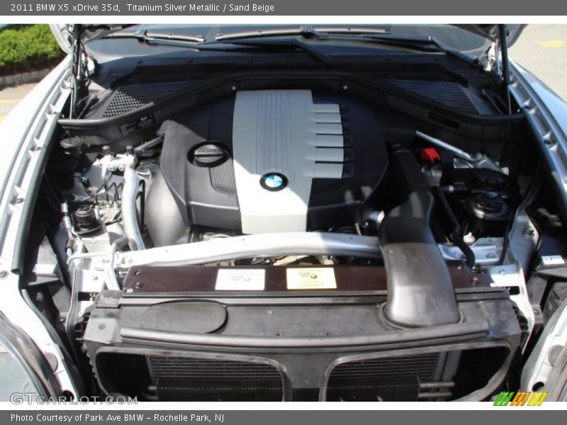 Titanium Silver Metallic / Sand Beige 2011 BMW X5 xDrive 35d