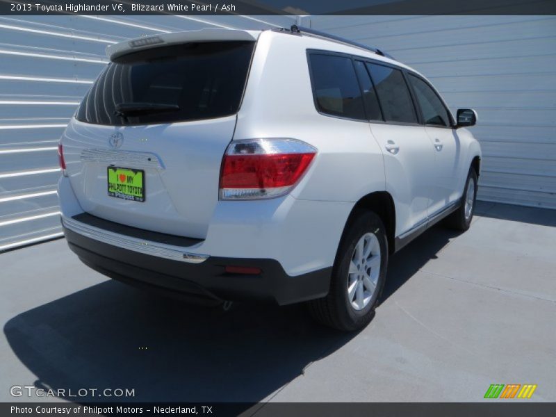 Blizzard White Pearl / Ash 2013 Toyota Highlander V6