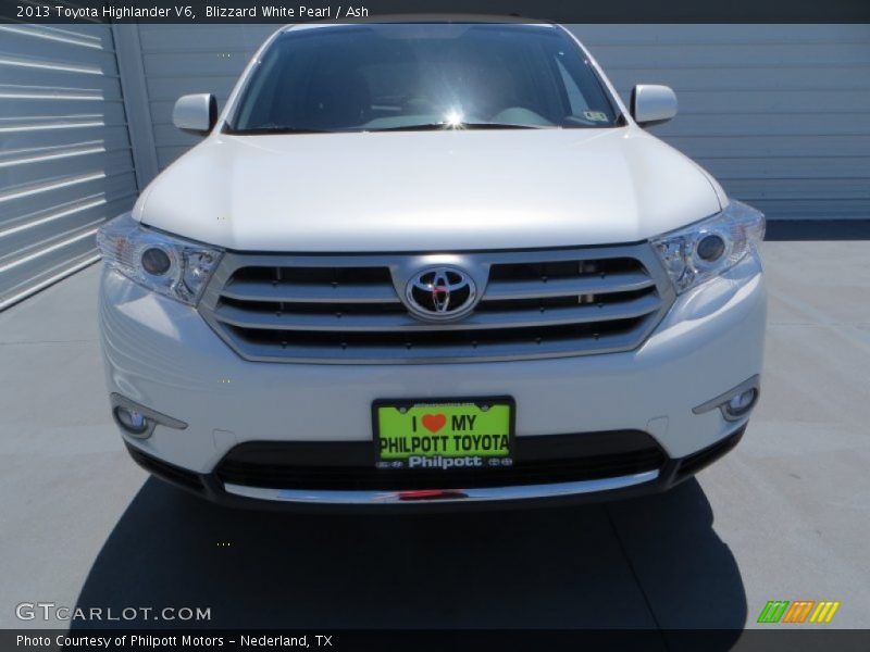 Blizzard White Pearl / Ash 2013 Toyota Highlander V6