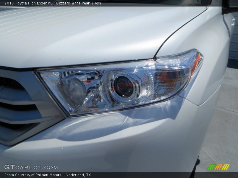 Blizzard White Pearl / Ash 2013 Toyota Highlander V6