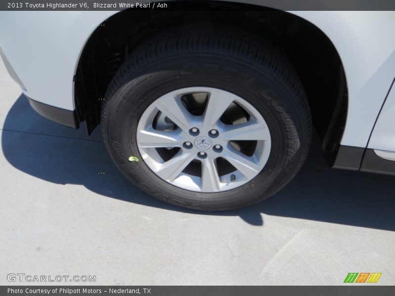 Blizzard White Pearl / Ash 2013 Toyota Highlander V6