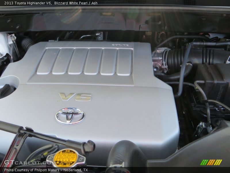 Blizzard White Pearl / Ash 2013 Toyota Highlander V6