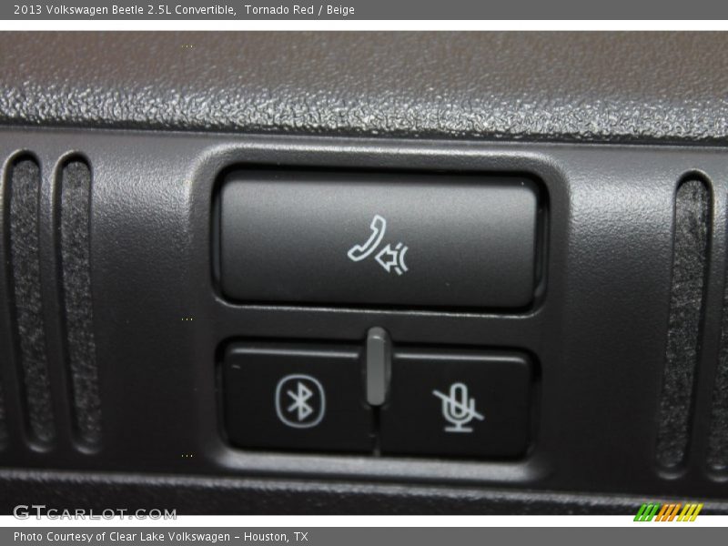 Tornado Red / Beige 2013 Volkswagen Beetle 2.5L Convertible
