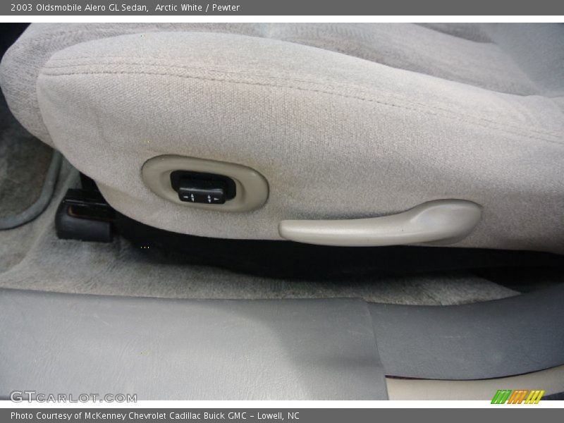 Arctic White / Pewter 2003 Oldsmobile Alero GL Sedan