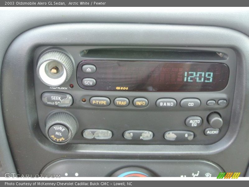 Arctic White / Pewter 2003 Oldsmobile Alero GL Sedan