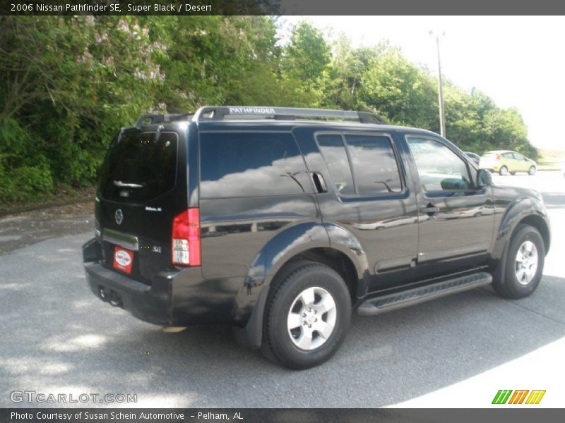 Super Black / Desert 2006 Nissan Pathfinder SE