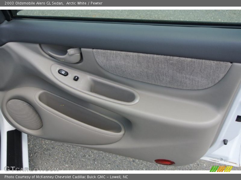 Arctic White / Pewter 2003 Oldsmobile Alero GL Sedan
