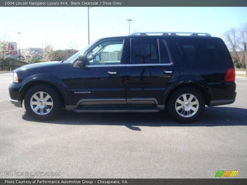 Black Clearcoat / Dove Grey 2004 Lincoln Navigator Luxury 4x4