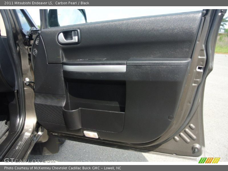 Carbon Pearl / Black 2011 Mitsubishi Endeavor LS