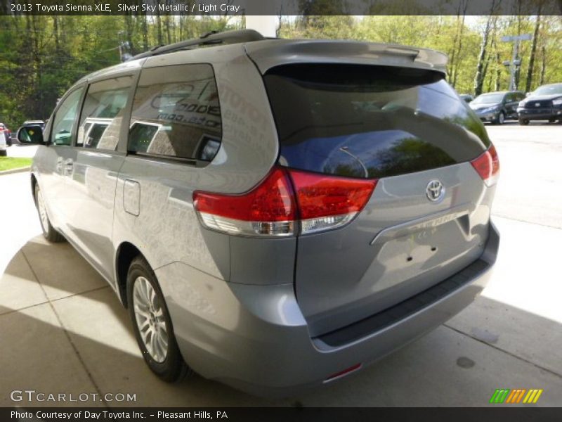 Silver Sky Metallic / Light Gray 2013 Toyota Sienna XLE