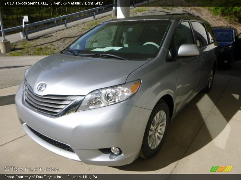 Silver Sky Metallic / Light Gray 2013 Toyota Sienna XLE