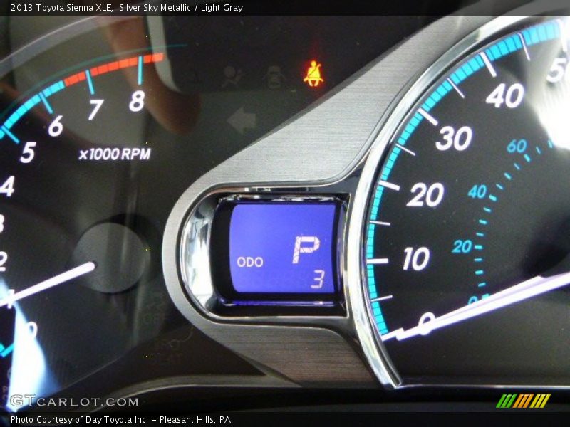 Silver Sky Metallic / Light Gray 2013 Toyota Sienna XLE