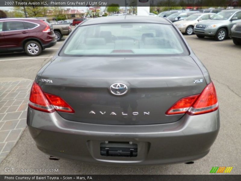 Phantom Gray Pearl / Light Gray 2007 Toyota Avalon XLS