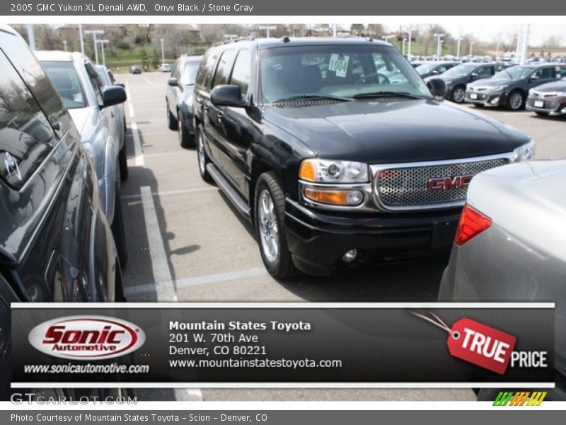 Onyx Black / Stone Gray 2005 GMC Yukon XL Denali AWD
