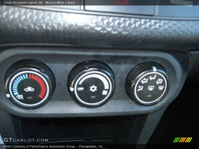Wicked White / Black 2008 Mitsubishi Lancer DE
