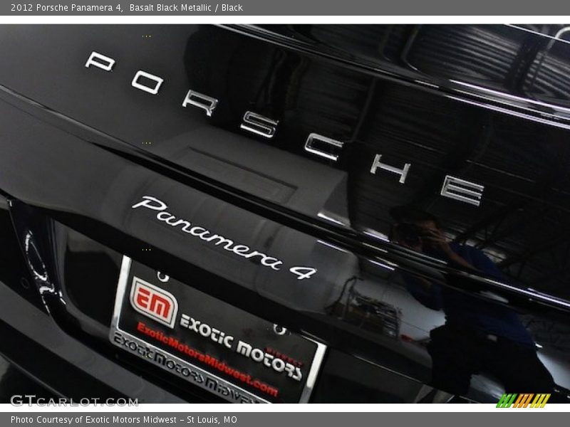 Basalt Black Metallic / Black 2012 Porsche Panamera 4