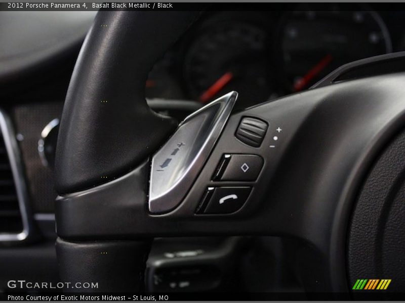 Controls of 2012 Panamera 4