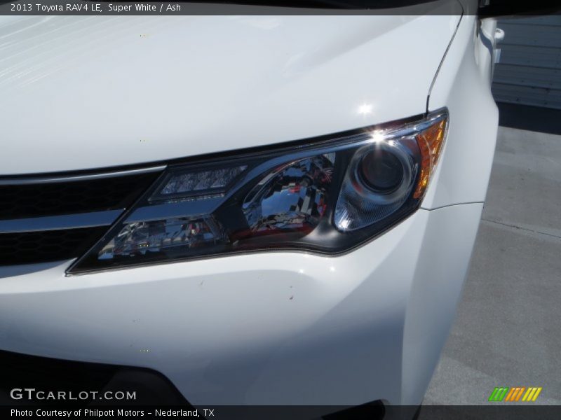 Super White / Ash 2013 Toyota RAV4 LE