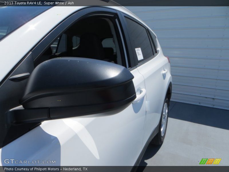 Super White / Ash 2013 Toyota RAV4 LE