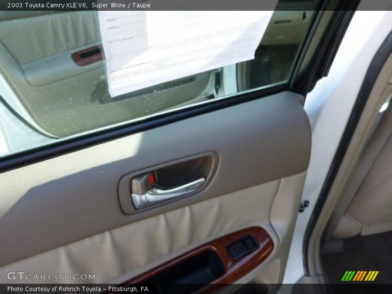 Super White / Taupe 2003 Toyota Camry XLE V6