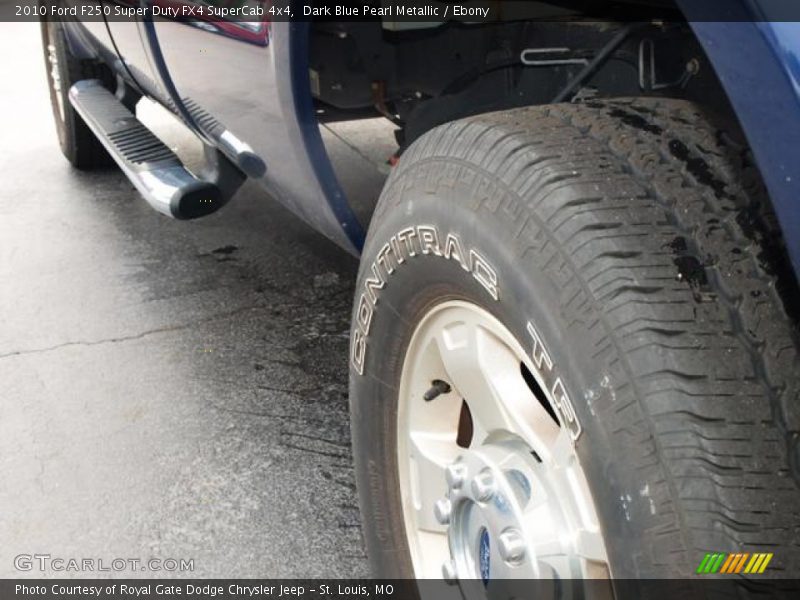 Dark Blue Pearl Metallic / Ebony 2010 Ford F250 Super Duty FX4 SuperCab 4x4