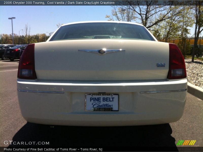 Cool Vanilla / Dark Slate Gray/Light Graystone 2006 Chrysler 300 Touring