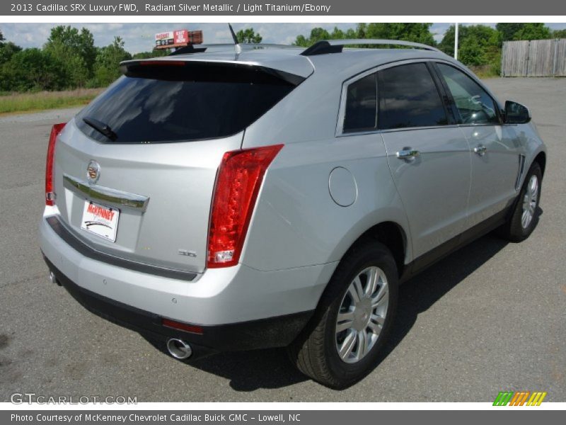 Radiant Silver Metallic / Light Titanium/Ebony 2013 Cadillac SRX Luxury FWD