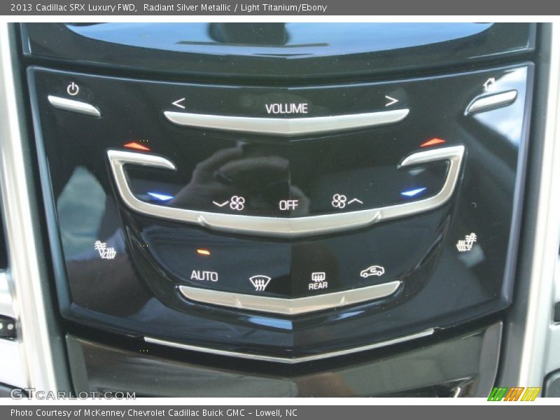 Radiant Silver Metallic / Light Titanium/Ebony 2013 Cadillac SRX Luxury FWD