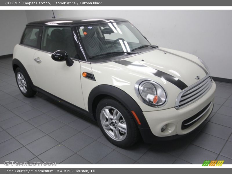 Pepper White / Carbon Black 2013 Mini Cooper Hardtop