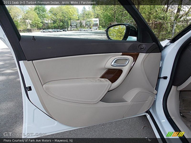 Arctic White / Parchment 2011 Saab 9-5 Turbo4 Premium Sedan