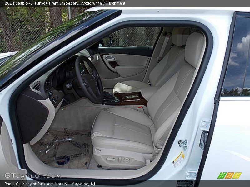 Arctic White / Parchment 2011 Saab 9-5 Turbo4 Premium Sedan