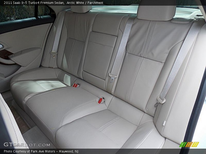 Arctic White / Parchment 2011 Saab 9-5 Turbo4 Premium Sedan