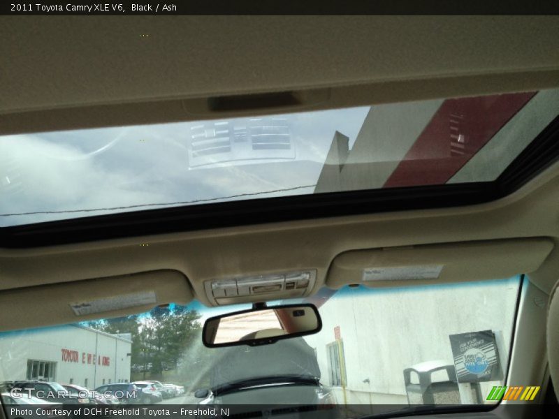 Black / Ash 2011 Toyota Camry XLE V6