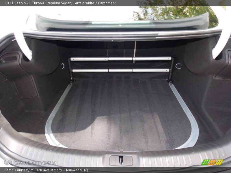 Arctic White / Parchment 2011 Saab 9-5 Turbo4 Premium Sedan
