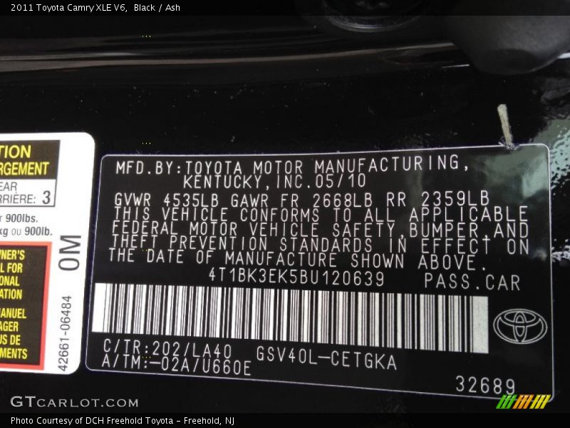 Black / Ash 2011 Toyota Camry XLE V6