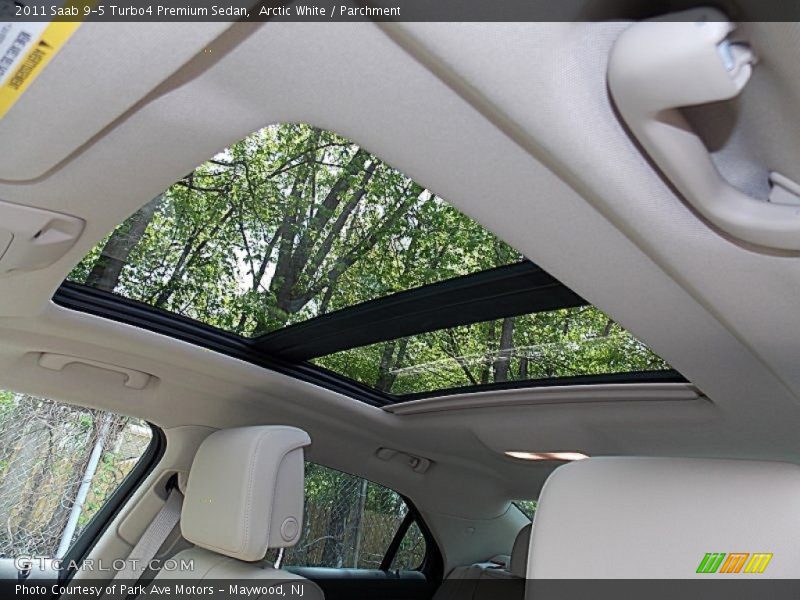 Arctic White / Parchment 2011 Saab 9-5 Turbo4 Premium Sedan