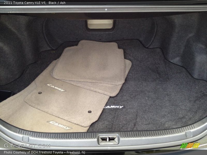 Black / Ash 2011 Toyota Camry XLE V6