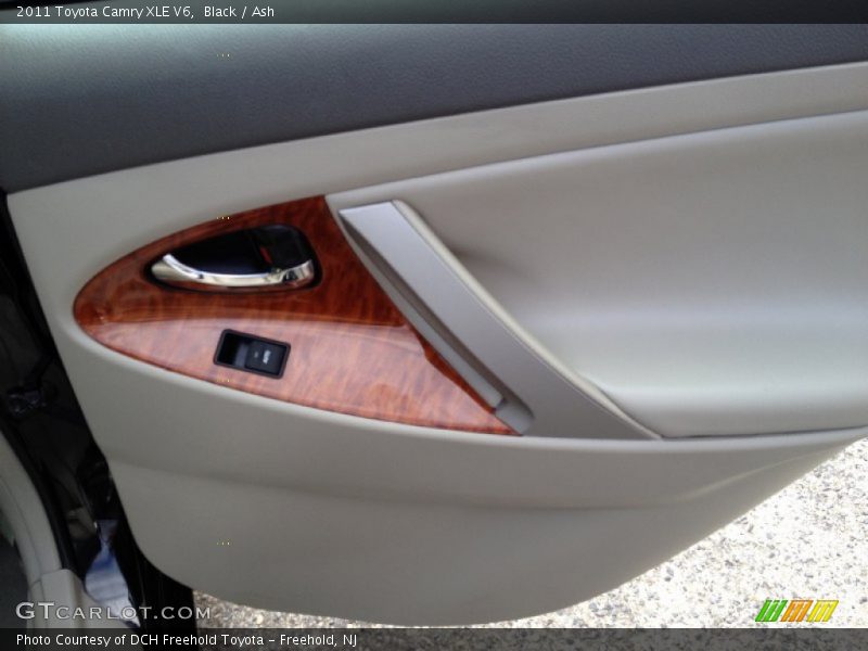 Black / Ash 2011 Toyota Camry XLE V6