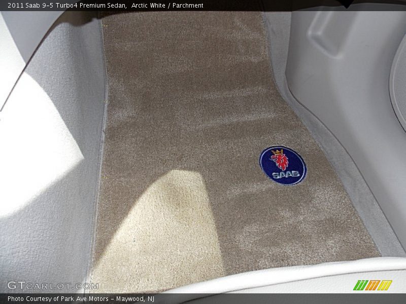 Arctic White / Parchment 2011 Saab 9-5 Turbo4 Premium Sedan