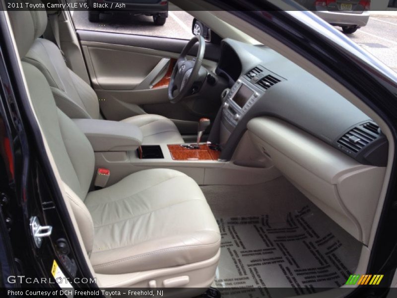 Black / Ash 2011 Toyota Camry XLE V6