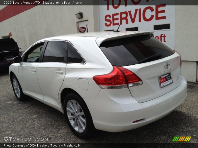 Blizzard White Pearl / Ivory 2010 Toyota Venza AWD
