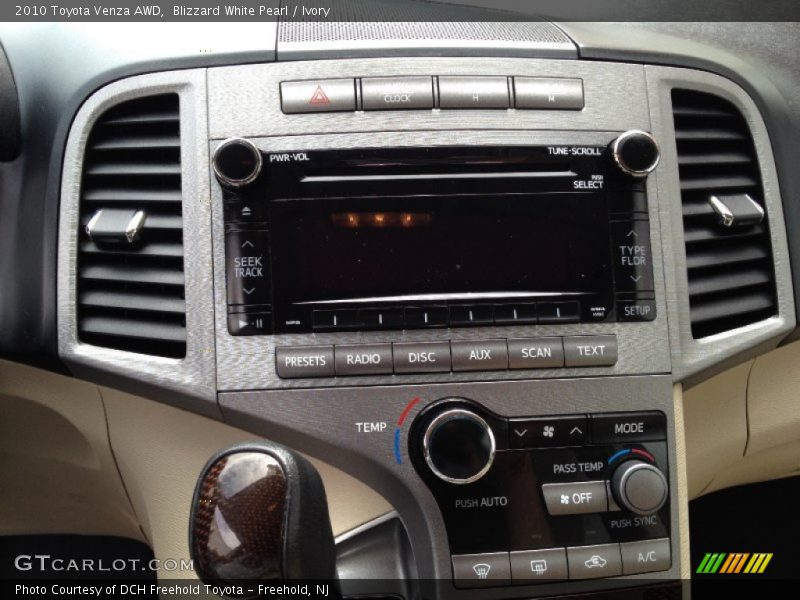 Blizzard White Pearl / Ivory 2010 Toyota Venza AWD