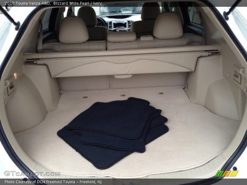 Blizzard White Pearl / Ivory 2010 Toyota Venza AWD