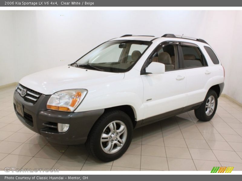 Front 3/4 View of 2006 Sportage LX V6 4x4