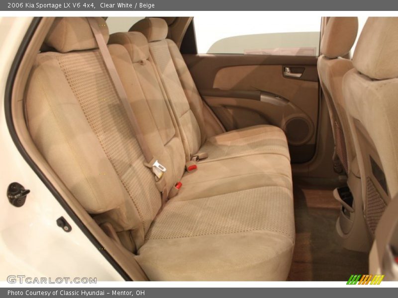 Clear White / Beige 2006 Kia Sportage LX V6 4x4