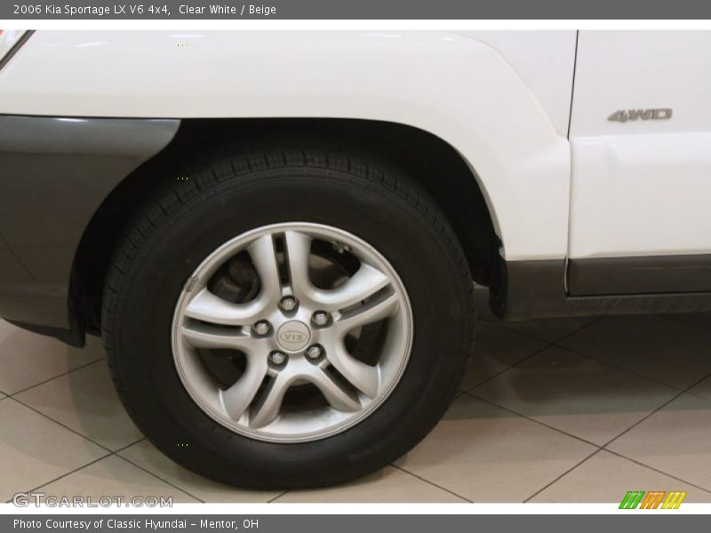 Clear White / Beige 2006 Kia Sportage LX V6 4x4