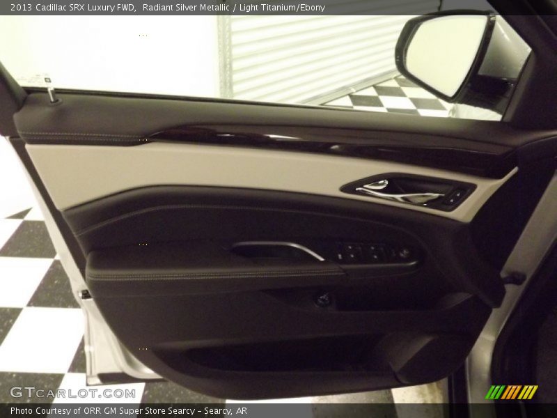 Radiant Silver Metallic / Light Titanium/Ebony 2013 Cadillac SRX Luxury FWD