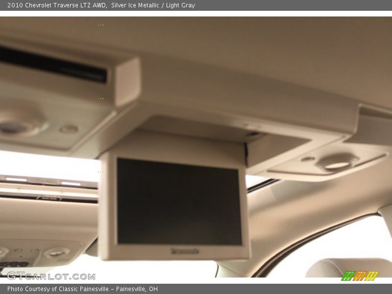 Silver Ice Metallic / Light Gray 2010 Chevrolet Traverse LTZ AWD