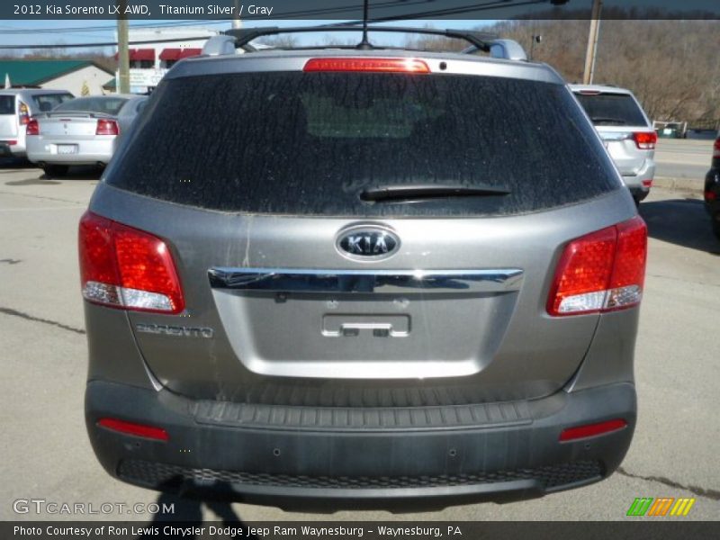 Titanium Silver / Gray 2012 Kia Sorento LX AWD