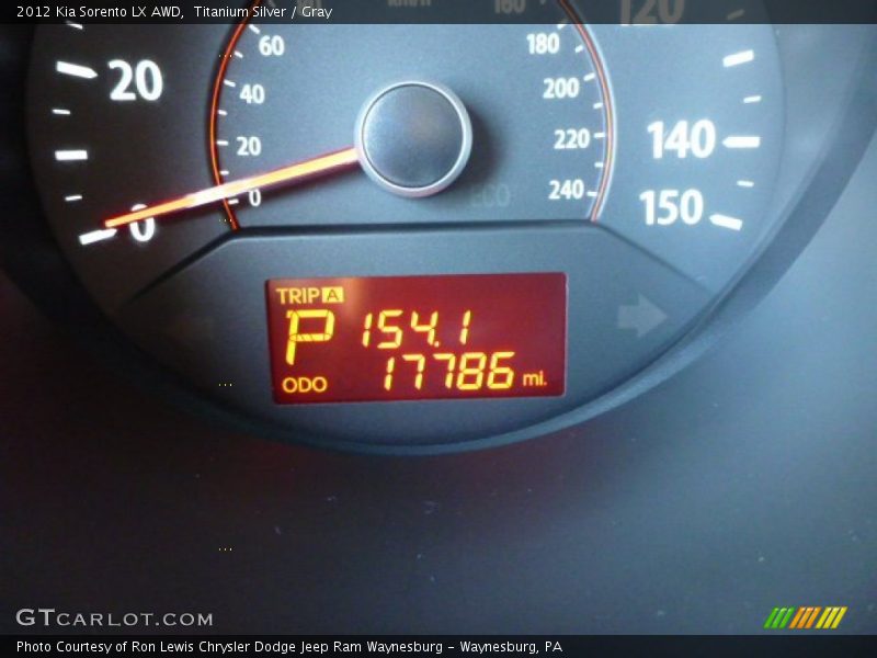 Titanium Silver / Gray 2012 Kia Sorento LX AWD